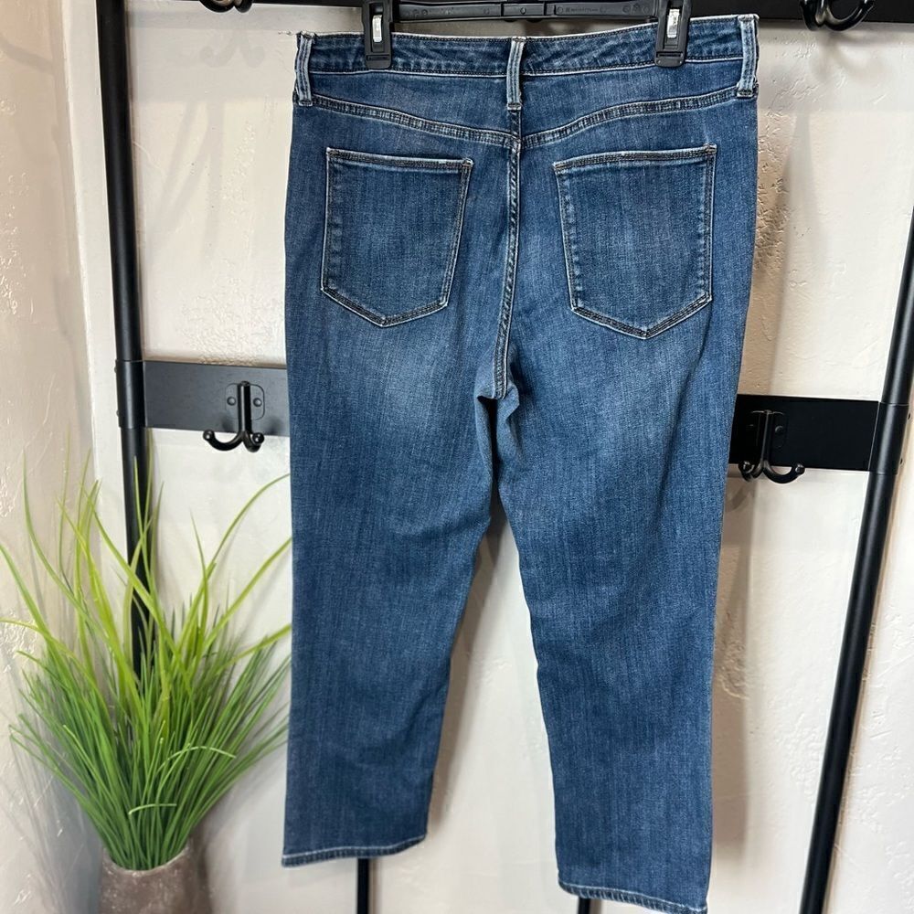 Universal Thread High Rise Distressed Blue Jeans - Picture 3 of 14